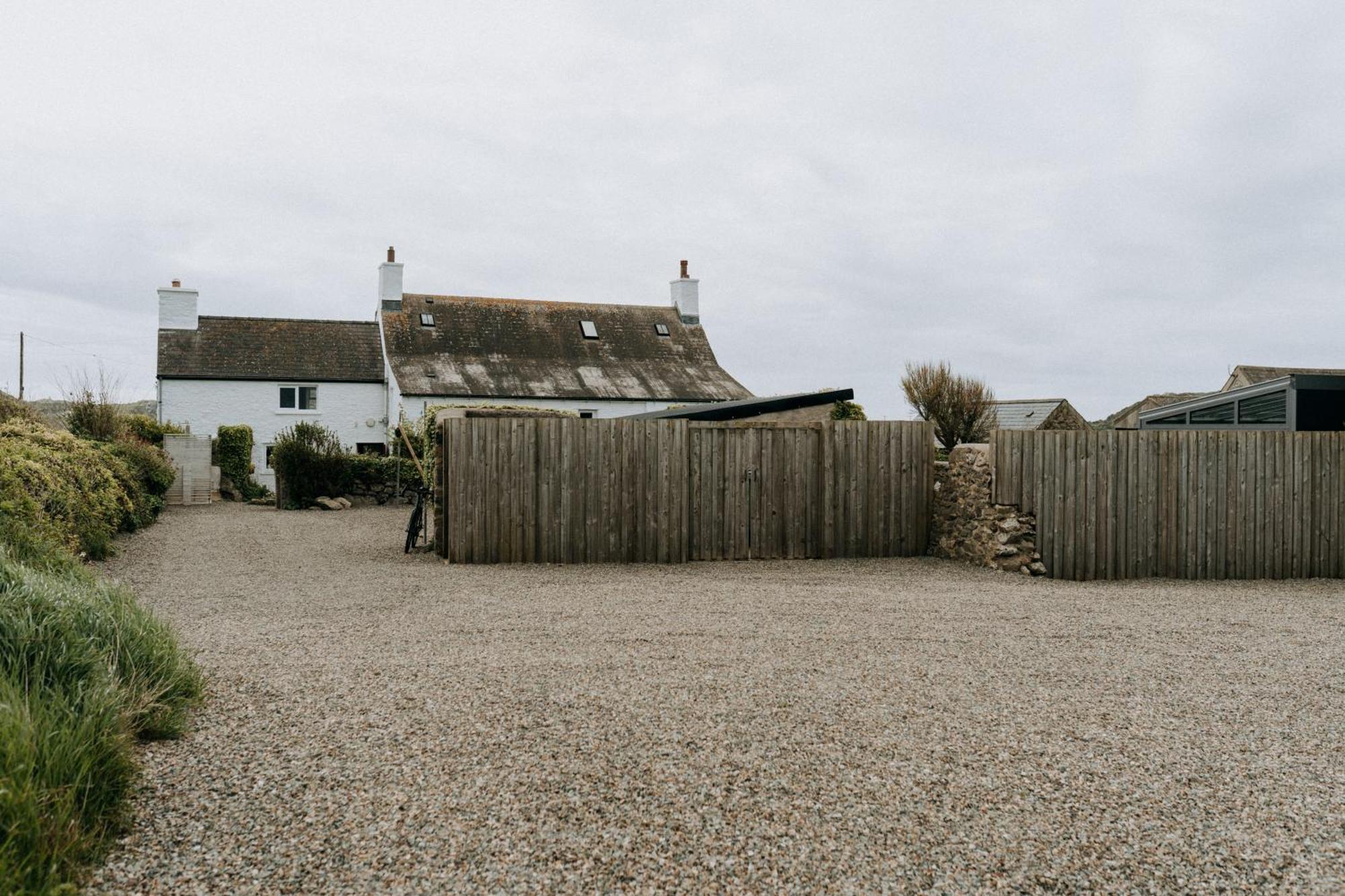 Treleddyn Farmhouse St. Davids  Exterior photo